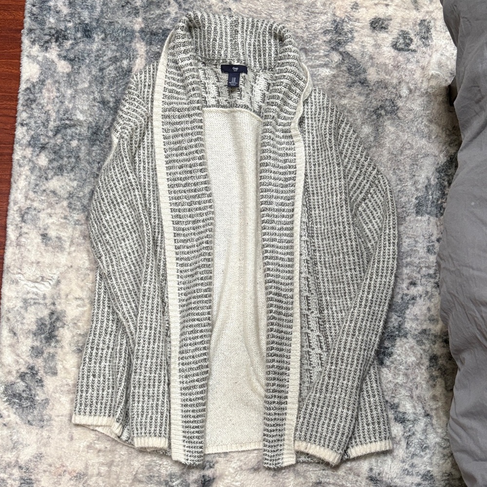 GAP Knit Cardigan in Gray and Cream